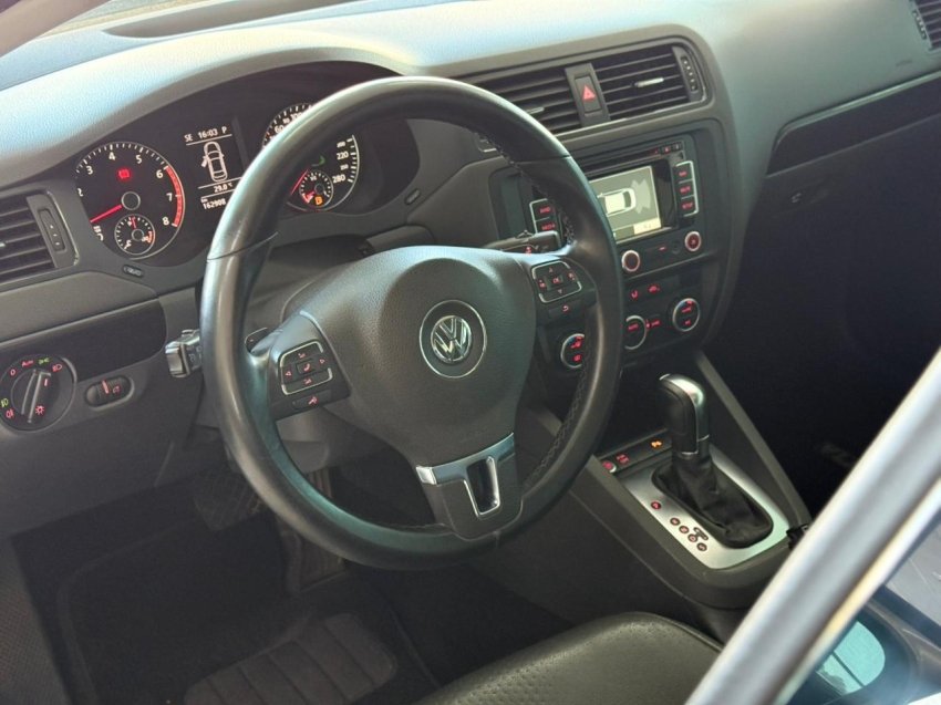volkswagen jetta 2.0 tsi highline 211cv gasolina 4p tiptronic 1.9 flex automatico 20148