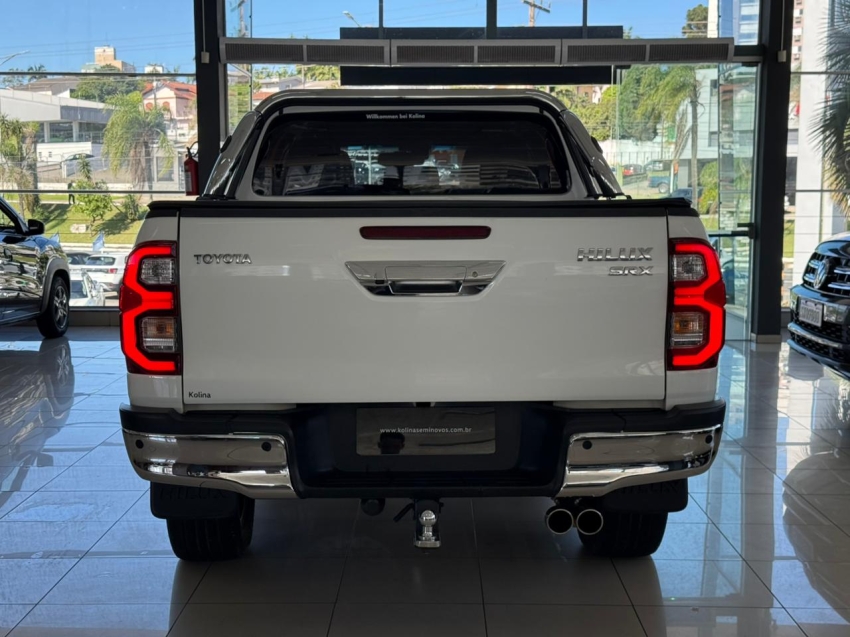 toyota hilux 2.8 d-4d turbo diesel cd srx 4x4 automatico 4p 20214