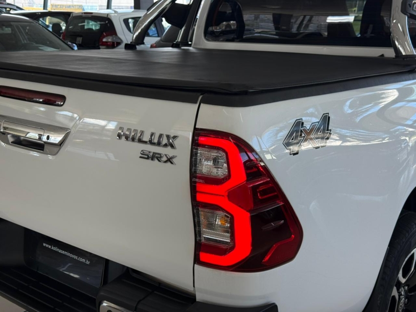 toyota hilux 2.8 d-4d turbo diesel cd srx 4x4 automatico 4p 20216