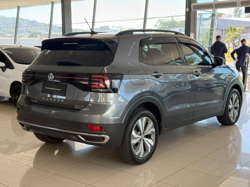 volkswagen t-cross 1.0 200 tsi total flex comfortline automatico 4p 20205