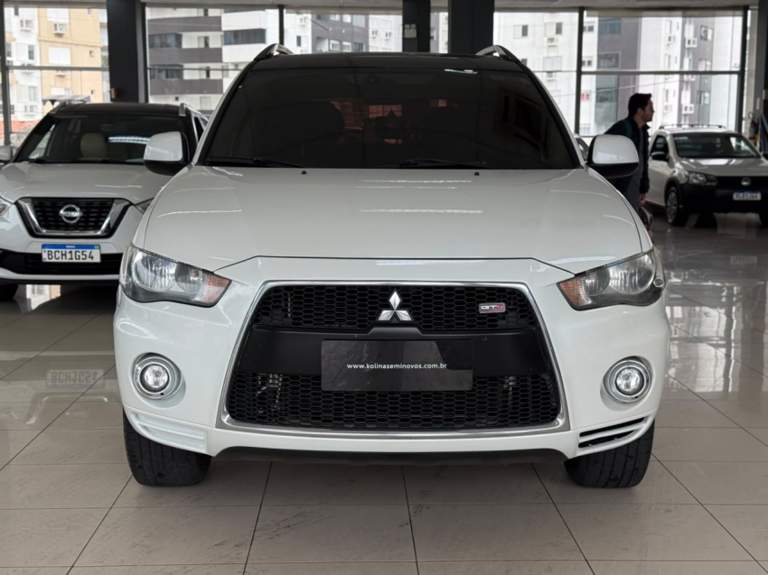 mitsubishi outlander 3.0 gt 4x4 v6 24v gasolina 4p automatico 2.9 20131
