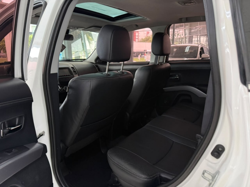 mitsubishi outlander 3.0 gt 4x4 v6 24v gasolina 4p automatico 2.9 20139