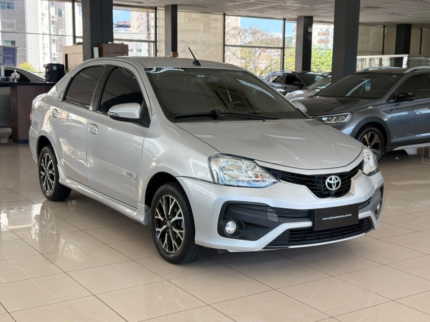 toyota etios 1.5 platinum sedan 16v flex 4p automatico 2018