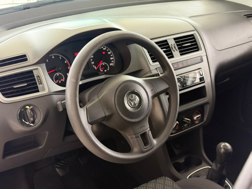volkswagen fox 1.0 mi trendline 8v flex 4p manual 5p 20158