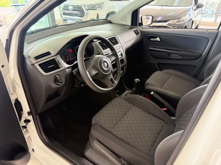volkswagen fox 1.0 mi trendline 8v flex 4p manual 5p 20156