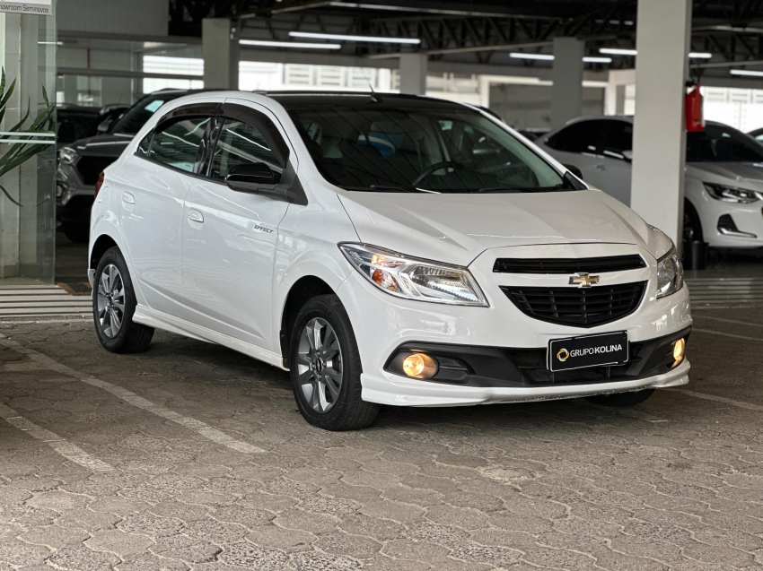 chevrolet onix 1.4 mpfi effect 8v flex 4p manual gasolina 2016 chevrolet onix 1.4 mpfi effect 8v flex 4p manual gasolina 2016