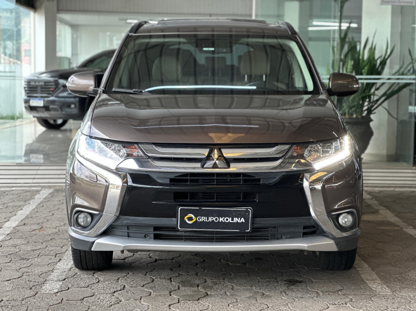 mitsubishi outlander 2.2 4x4 16v diesel 4p automatico 5p 2016