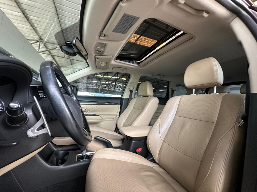 mitsubishi outlander 2.2 4x4 16v diesel 4p automatico 5p 2016