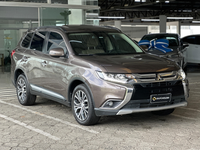 mitsubishi outlander 2.2 4x4 16v diesel 4p automatico 5p 2016 mitsubishi outlander 2.2 4x4 16v diesel 4p automatico 5p 2016