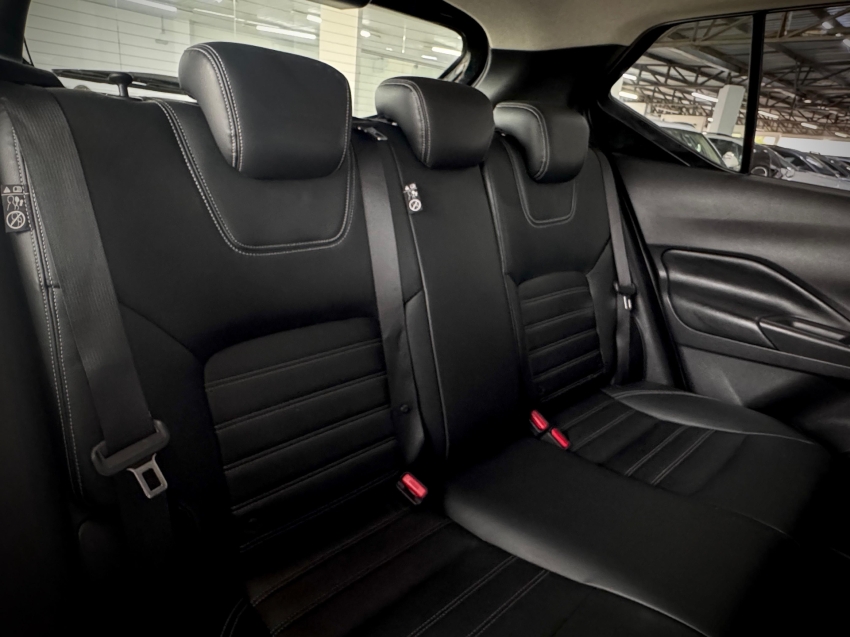 nissan kicks 1.6 16v flexstart sl 4p xtronic 1.5 flex 5p automatico 20178 nissan kicks 1.6 16v flexstart sl 4p xtronic 1.5 flex 5p automatico 20178