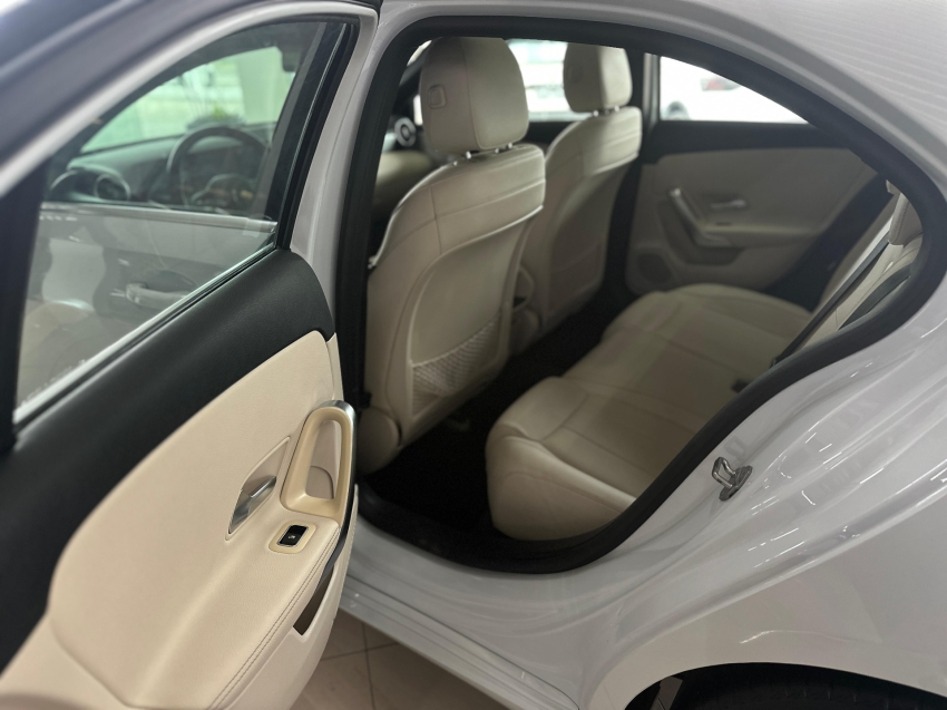 mercedes-benz a 200 1.3 cgi gasolina style sedan 7g-dct 4p automatico 2020