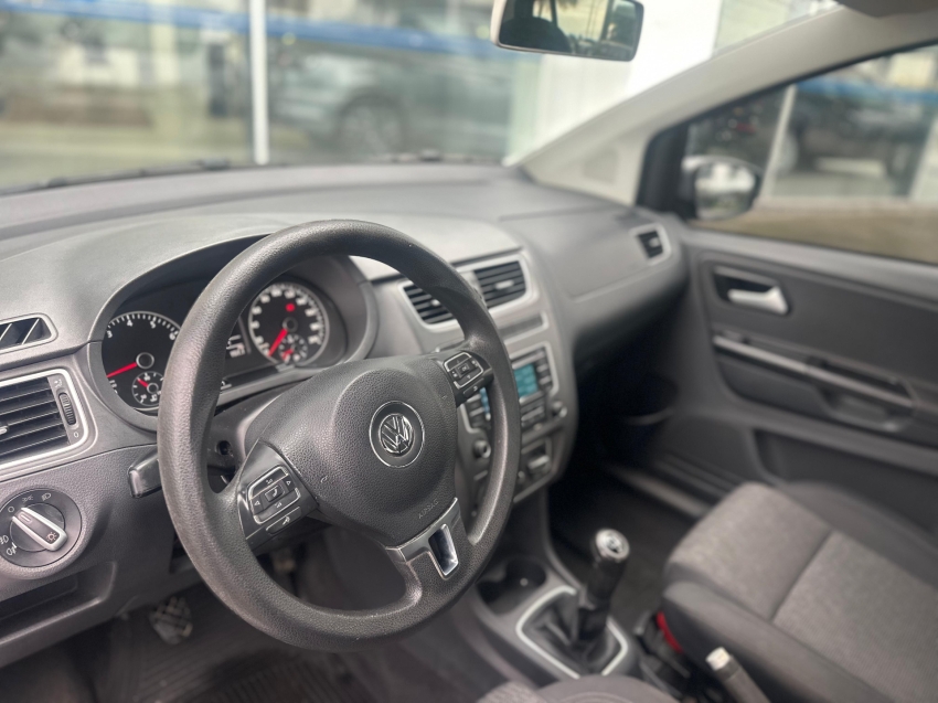 volkswagen fox 1.0 mi 8v flex 4p manual 2014