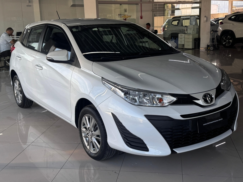 toyota yaris 1.5 16v flex xs connect multidrive 1.4 5p automatico 2021