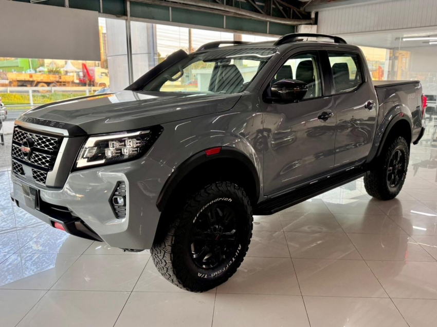 nissan frontier 2.3 16v turbo diesel pro4x cd 4x4 automatico 4p manual 2023