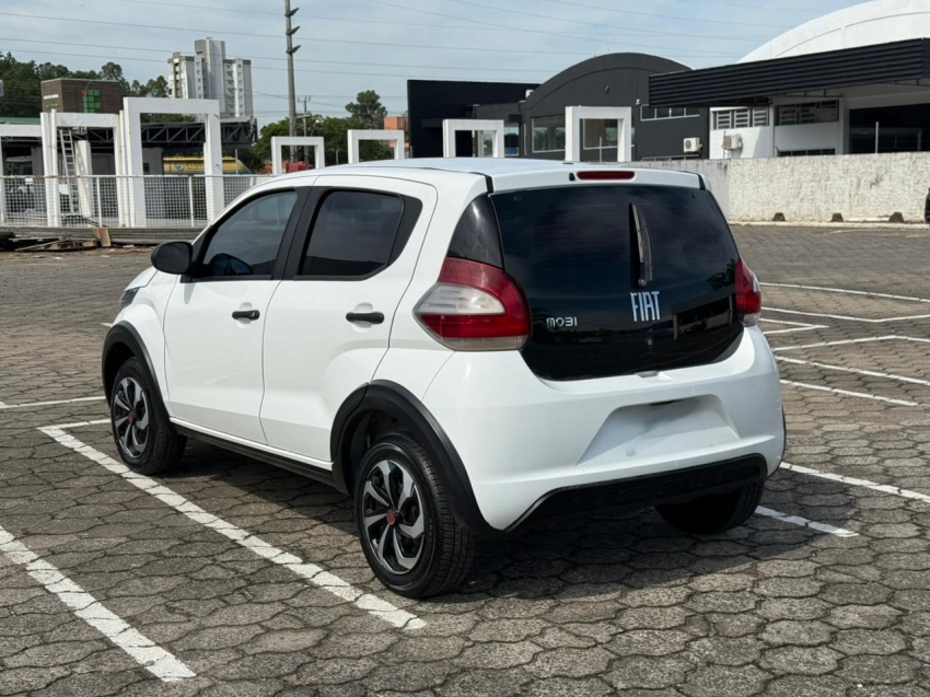 fiat mobi 1.0 evo flex like. manual gasolina 4p 20213