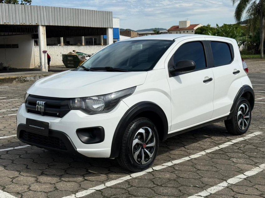 fiat mobi 1.0 evo flex like. manual gasolina 4p 20212