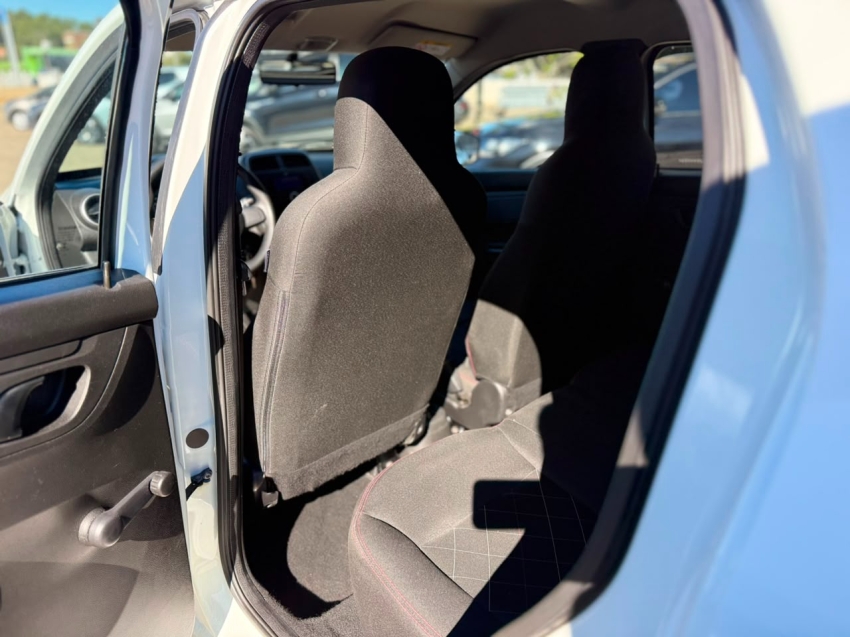 renault kwid 1.0 12v sce flex zen manual 4p 201810