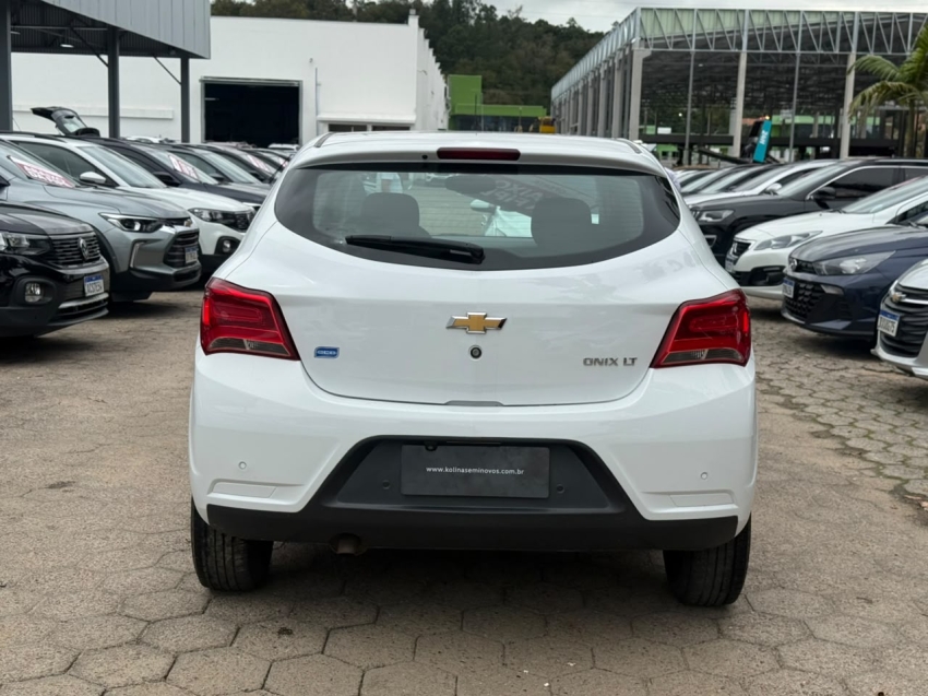 chevrolet onix 1.4 mpfi lt 8v flex 4p automatico manual 20174