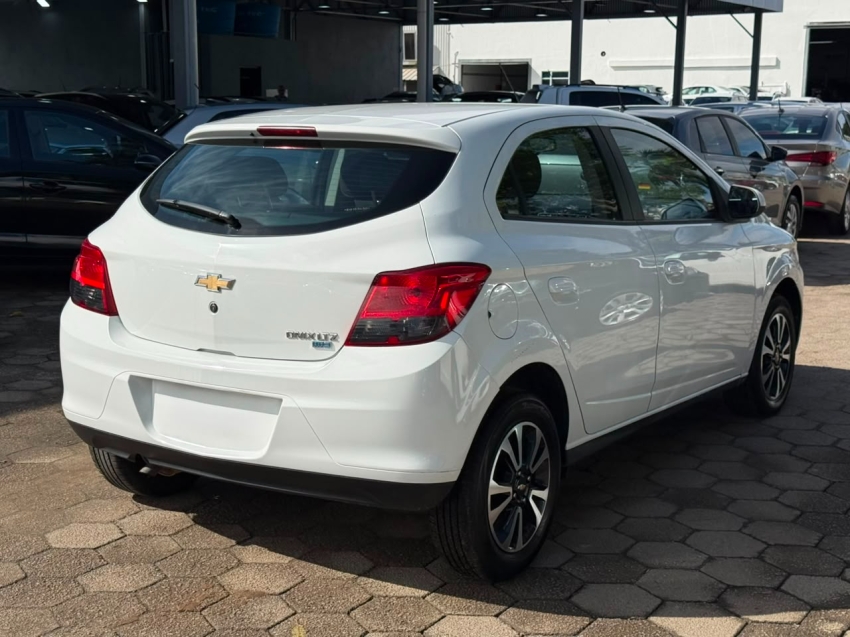 chevrolet onix 1.4 mpfi ltz 8v flex 4p automatico 20145