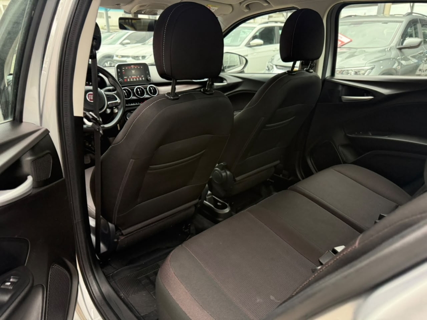 fiat cronos 1.8 e.torq flex precision manual 4p 20198