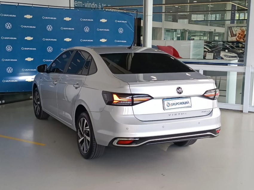 volkswagen virtus 1.0 200 tsi highline automatico flex 5p 2024