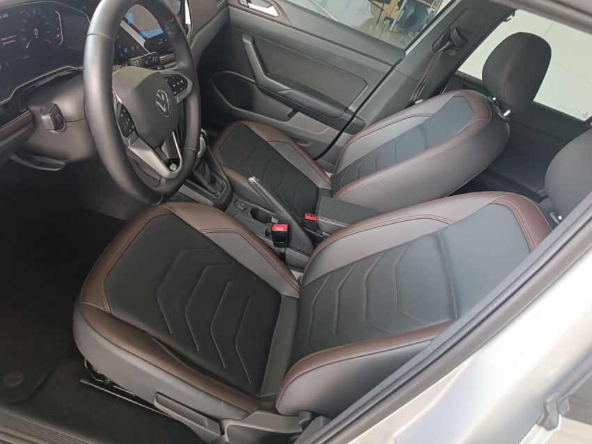 volkswagen virtus 1.0 200 tsi highline automatico flex 5p 2024