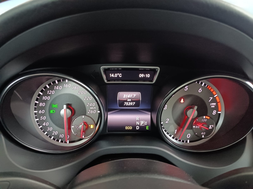 mercedes-benz cla 200 1.6 urban 16v gasolina 4p automatico 5p 2015