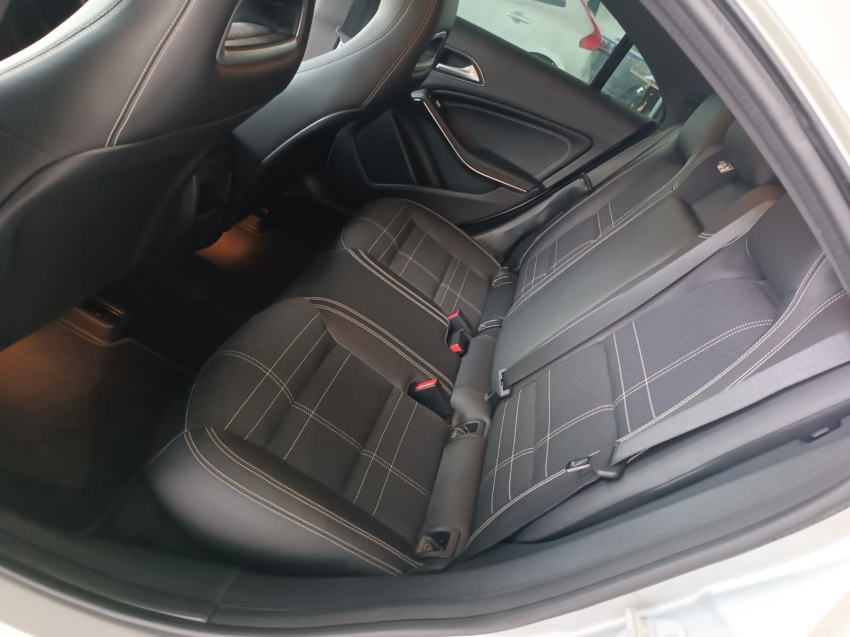 mercedes-benz cla 200 1.6 urban 16v gasolina 4p automatico 5p 2015