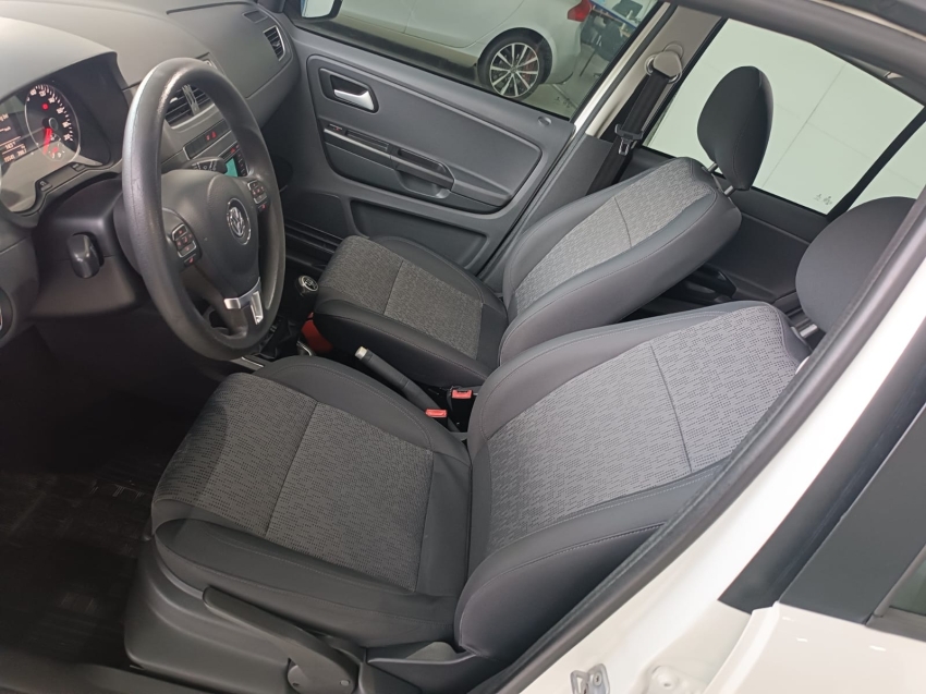 volkswagen fox 1.0 mi 8v flex 4p manual 5p 2014