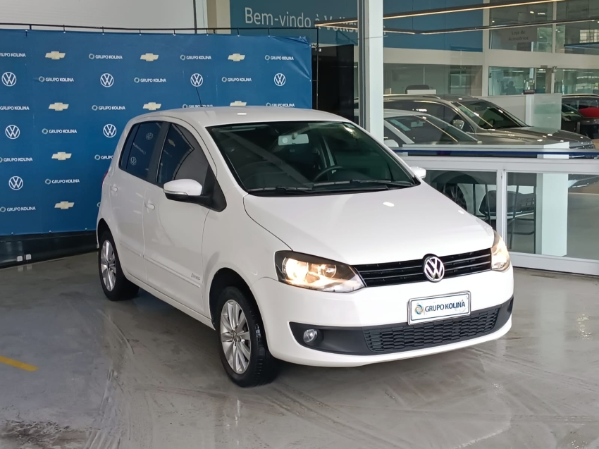 volkswagen fox 1.0 mi 8v flex 4p manual 5p 2014 volkswagen fox 1.0 mi 8v flex 4p manual 5p 2014