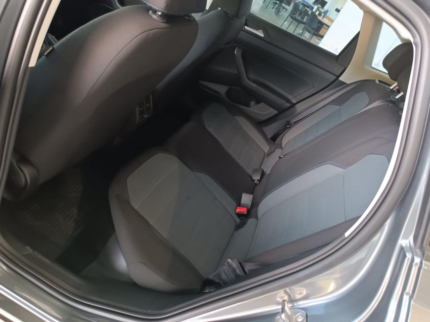 volkswagen nivus 1.0 200 tsi total flex comfortline automatico 5p 2024