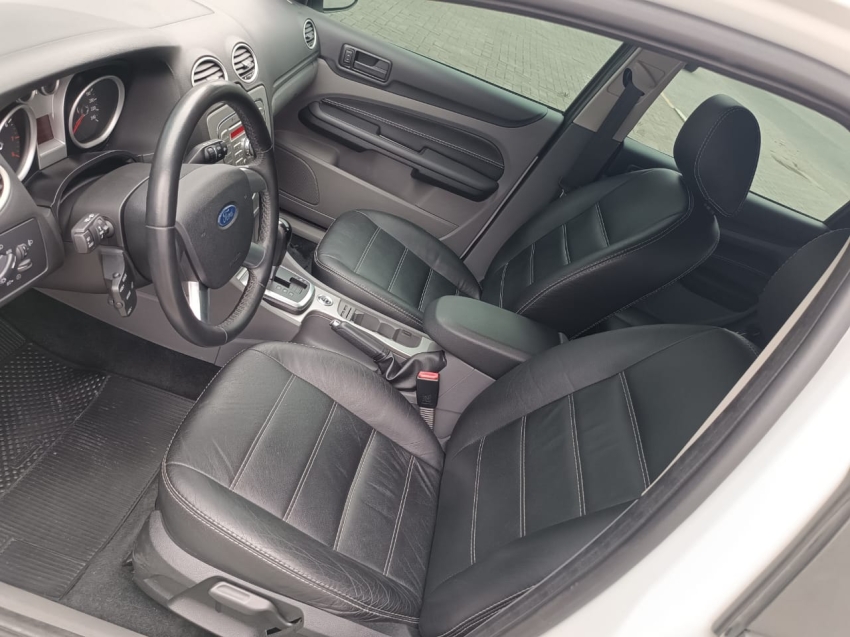 ford focus 2.0 glx 16v flex 4p automatico 1.9 5p 2013