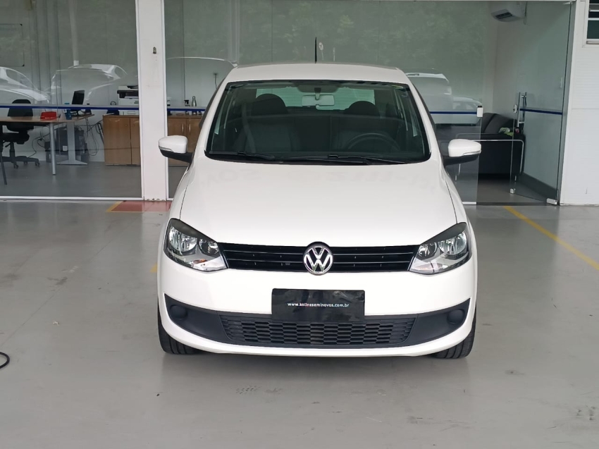 volkswagen fox 1.0 mi 8v flex 2p manual 3p 20131