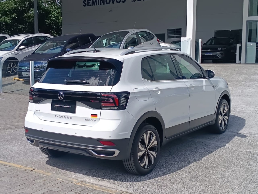 volkswagen t-cross 1.4 250 tsi total flex highline automatico 1.3 5p 20235