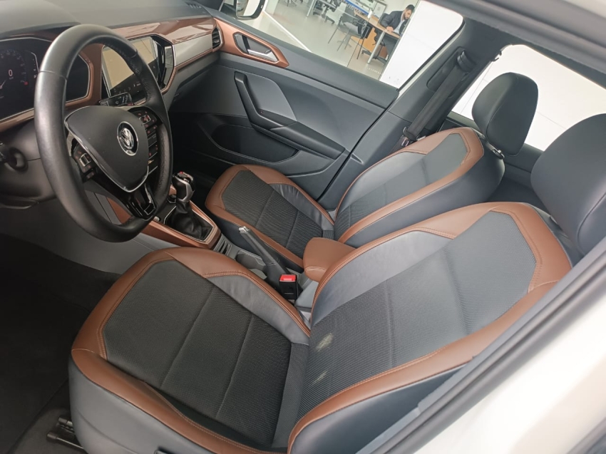 volkswagen t-cross 1.0 200 tsi total flex comfortline automatico 5p 20216
