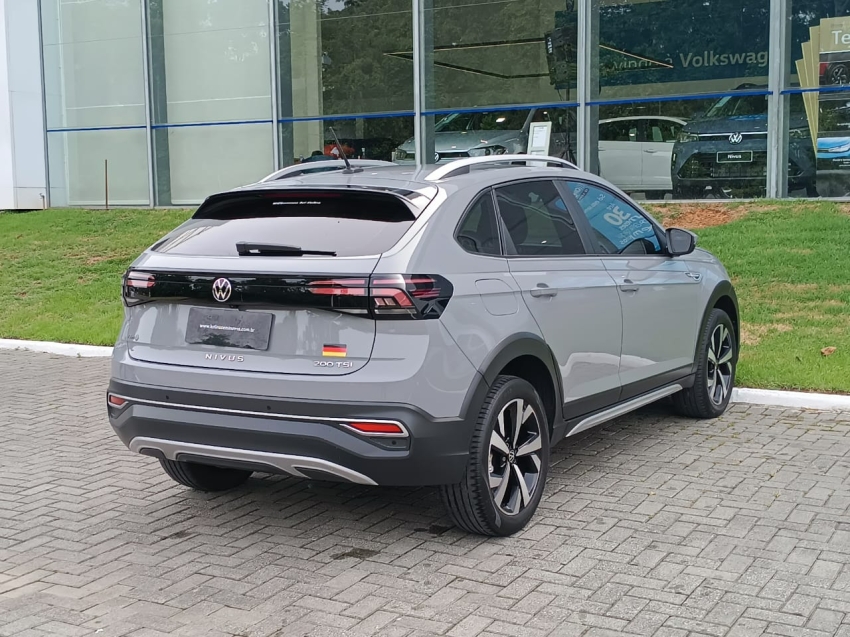 volkswagen nivus 1.0 200 tsi total flex highline automatico 5p 20225