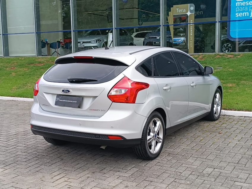 ford focus 2.0 se 16v flex 4p powershift 1.9 5p automatico 20154