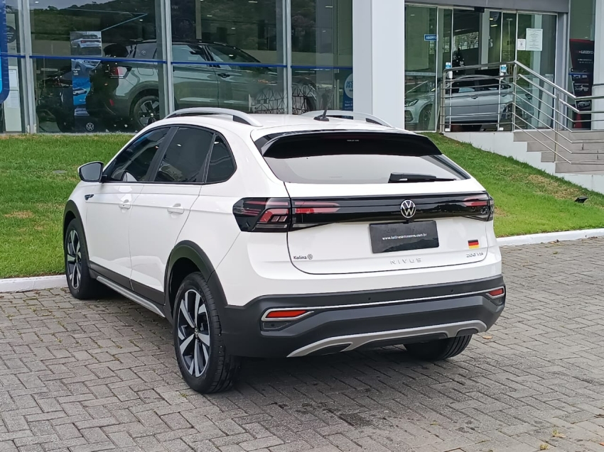 volkswagen nivus 1.0 200 tsi total flex highline automatico 5p 20243