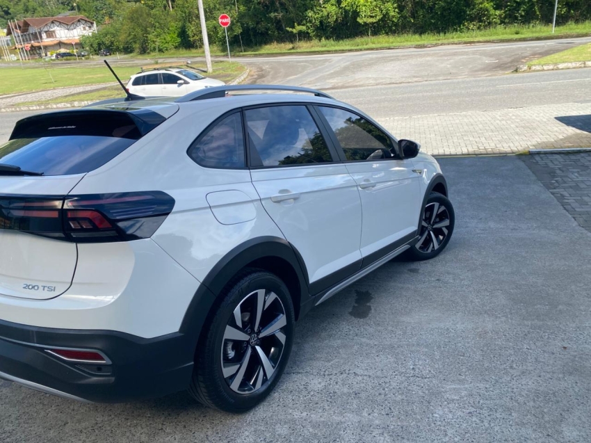 volkswagen nivus 1.0 200 tsi total flex highline automatico 5p 20223