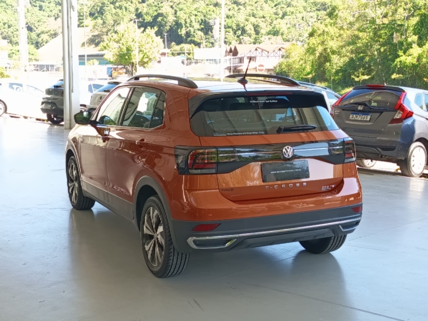 volkswagen t-cross 1.0 200 tsi total flex comfortline automatico 5p 20203