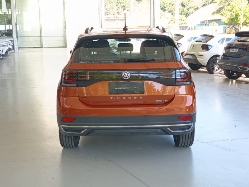 volkswagen t-cross 1.0 200 tsi total flex comfortline automatico 5p 20204