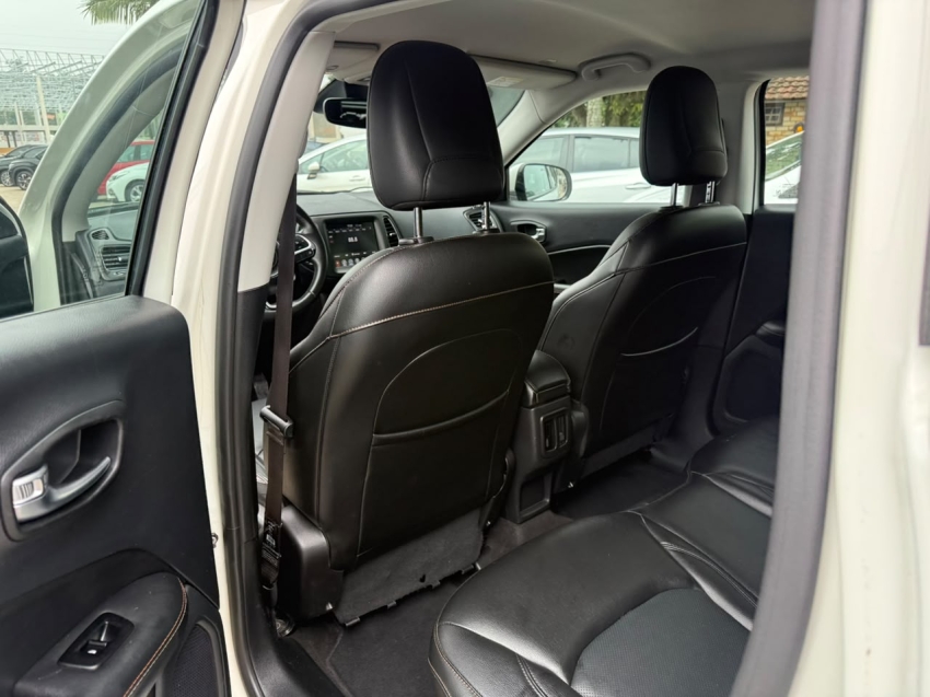 jeep compass 2.0 16v diesel longitude 4x4 automatico flex 5p 20206