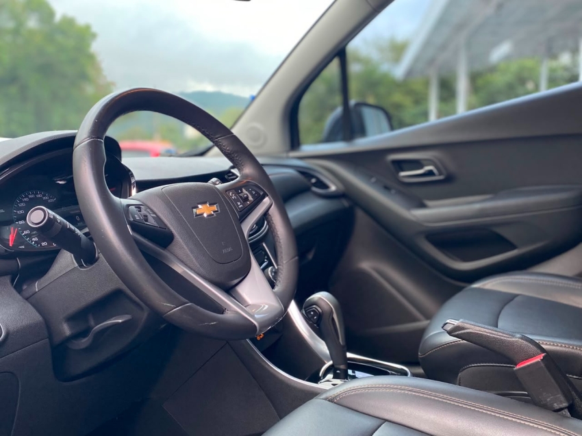 chevrolet tracker 1.4 16v turbo flex premier automatico 1.3 5p 201810