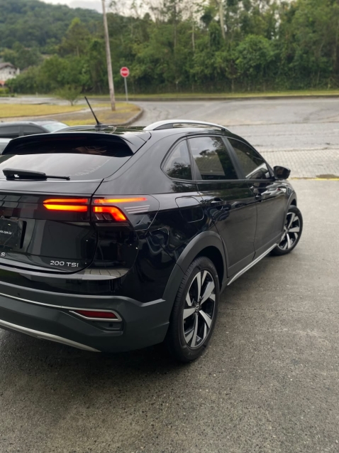 volkswagen nivus 1.0 200 tsi total flex highline automatico 5p 20215
