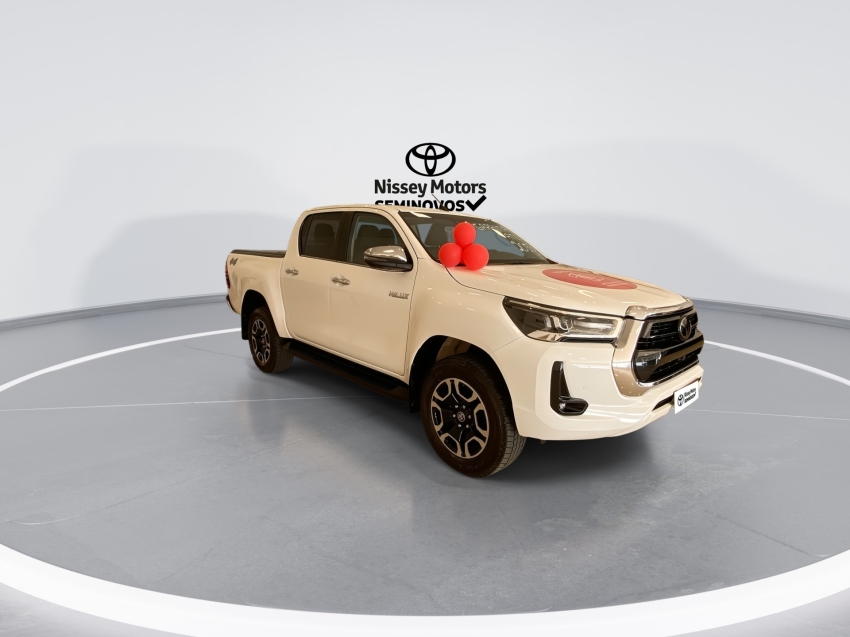 toyota hilux 2.8 d-4d turbo diesel cd srx 4x4 automatico 2023/24