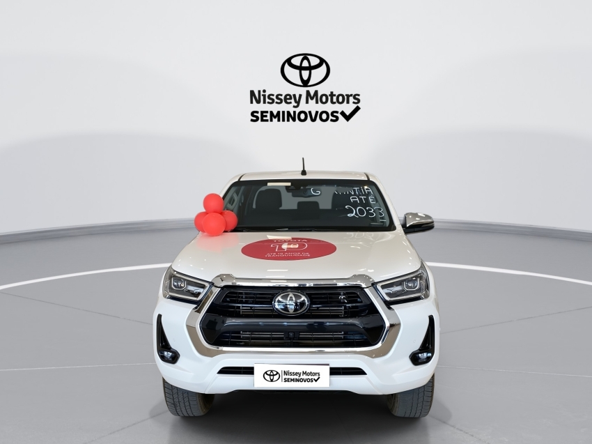 toyota hilux 2.8 d-4d turbo diesel cd srx 4x4 automatico 2023/24 toyota hilux 2.8 d-4d turbo diesel cd srx 4x4 automatico 2023/24