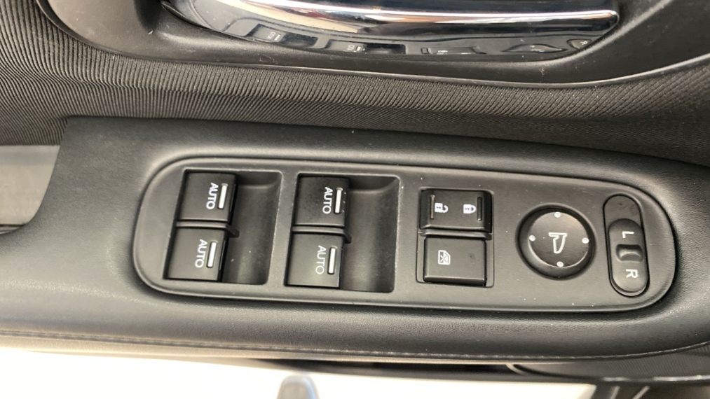 honda hr-v 1.8 16v flex ex 4p automatico 2015/16