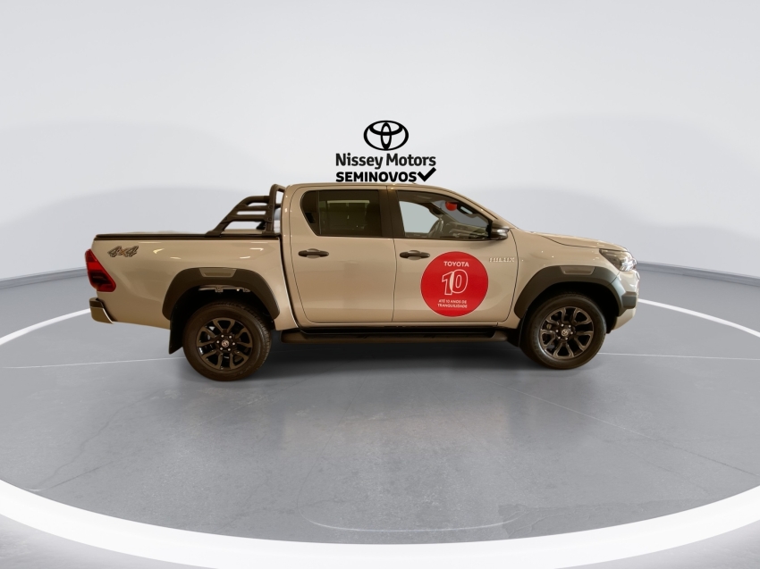 toyota hilux 2.8 d-4d turbo diesel cd conquest 4x4 automatico 2023/24