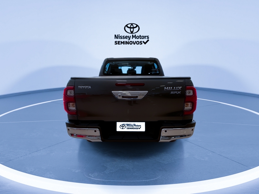 toyota hilux 2.8 d-4d turbo diesel cd srx 4x4 automatico 2023/24