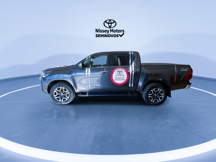 toyota hilux 2.8 d-4d turbo diesel cd srx 4x4 automatico 2023/24